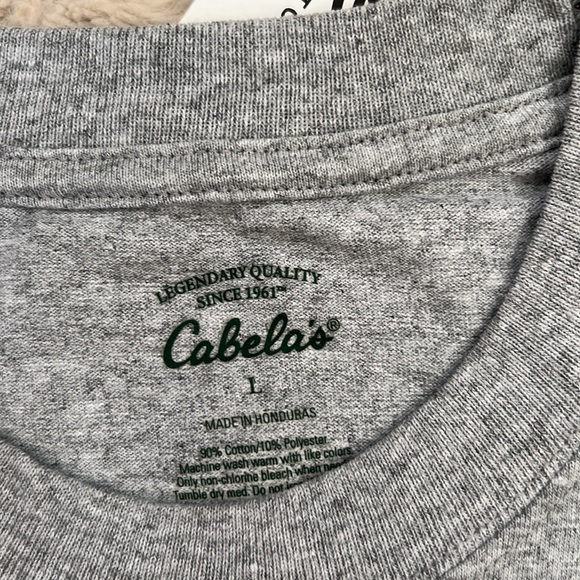Cabela’s short sleeve crew neck t-shirt - New with tags - Picture 4 of 16